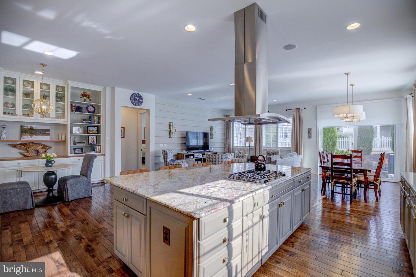 102 Harvester Drive photo 8