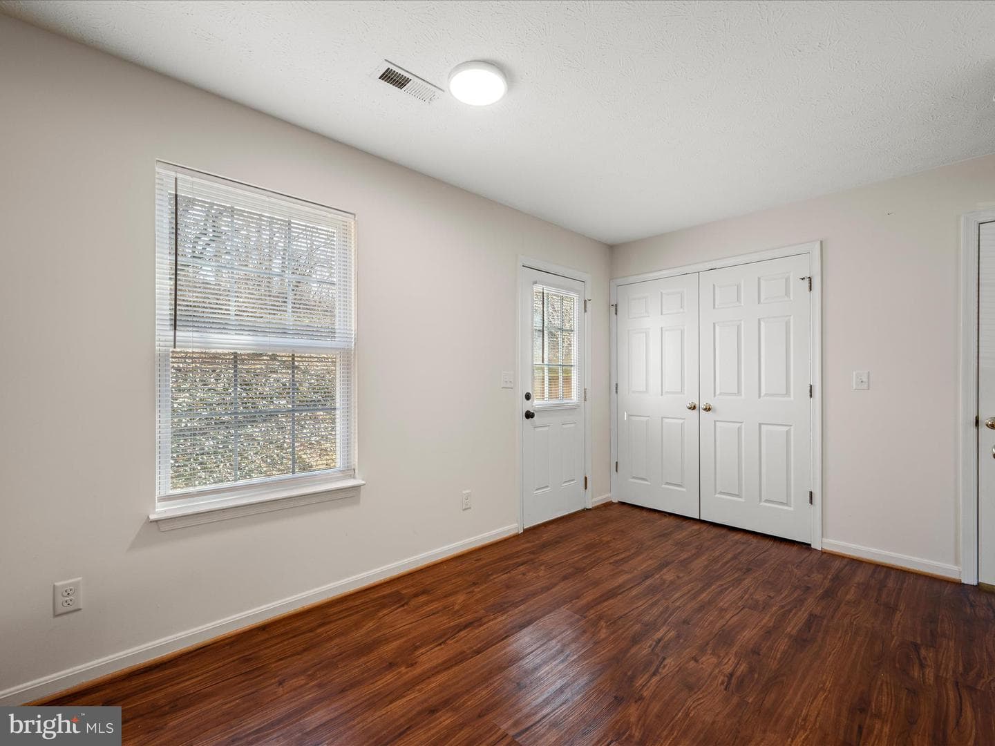 441 Ridgefield Avenue photo 10