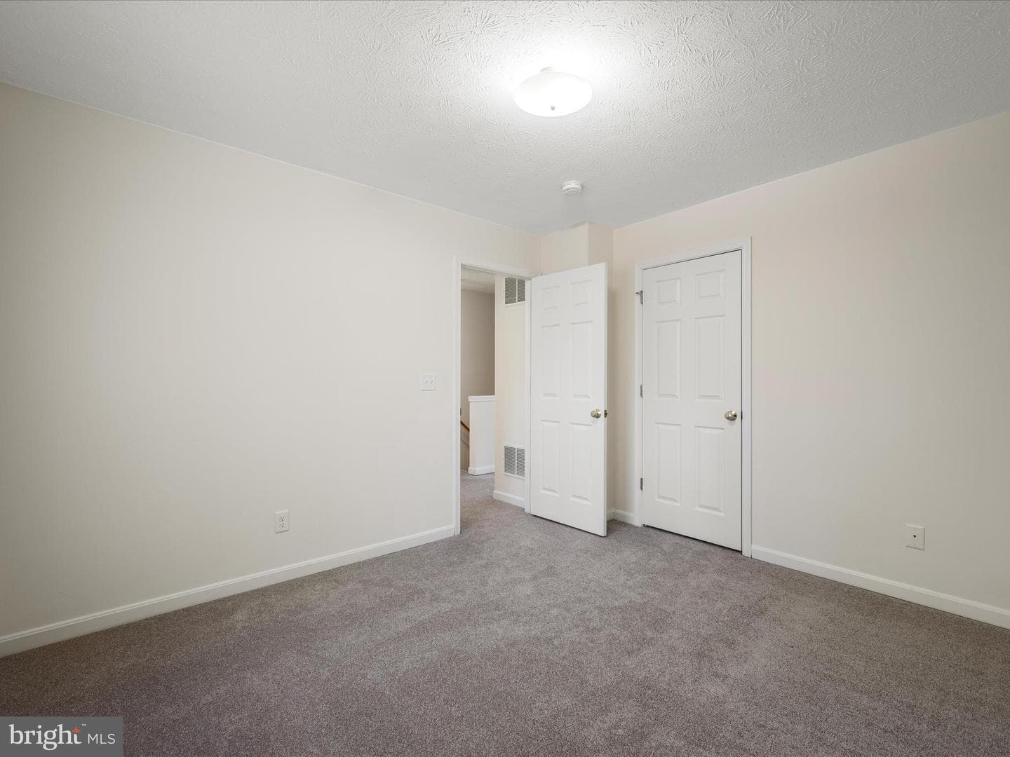441 Ridgefield Avenue photo 16