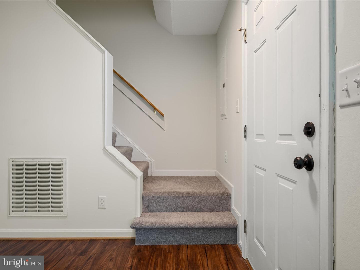 441 Ridgefield Avenue photo 3
