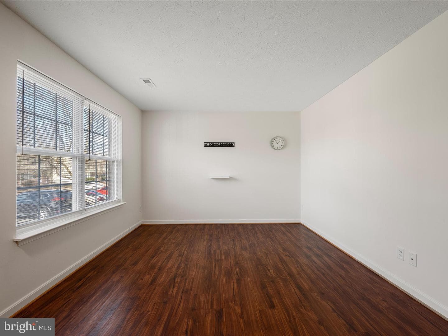 441 Ridgefield Avenue photo 4