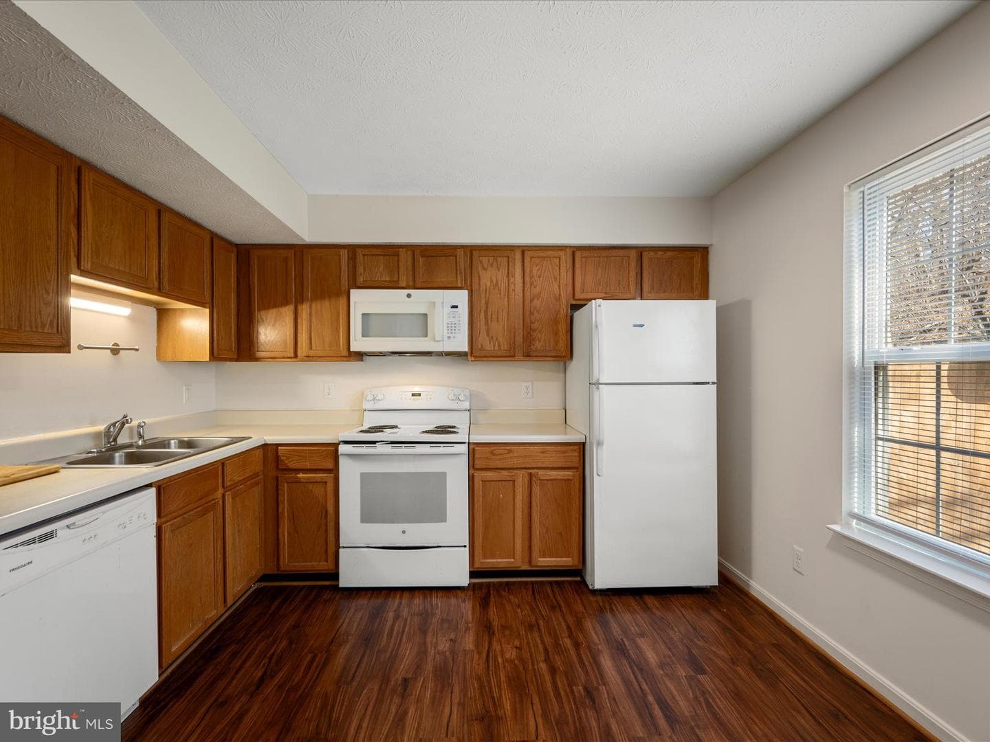 441 Ridgefield Avenue photo 8