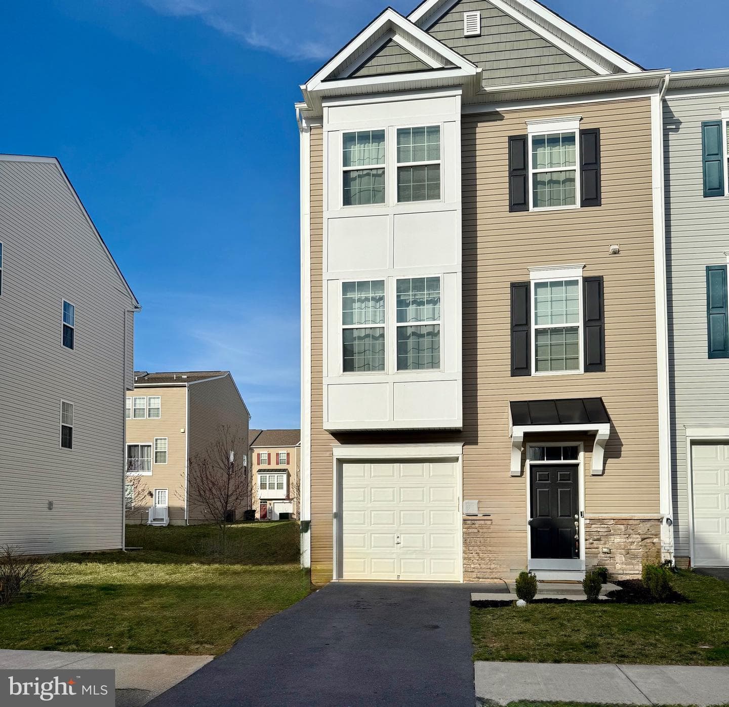 236 Schramm Loop photo 1