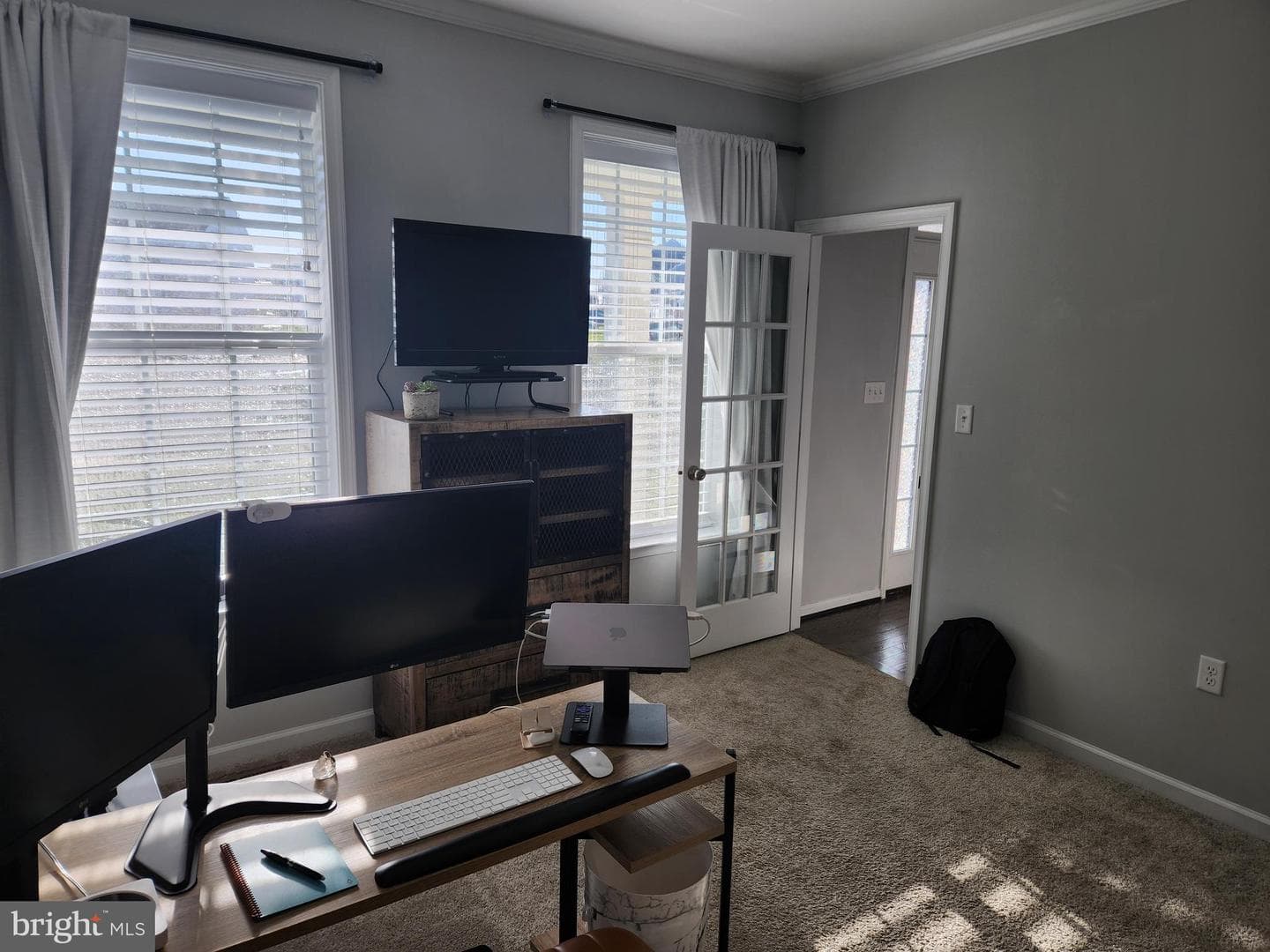 121 Sovereign Court photo 4