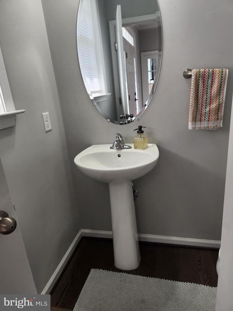 121 Sovereign Court photo 5