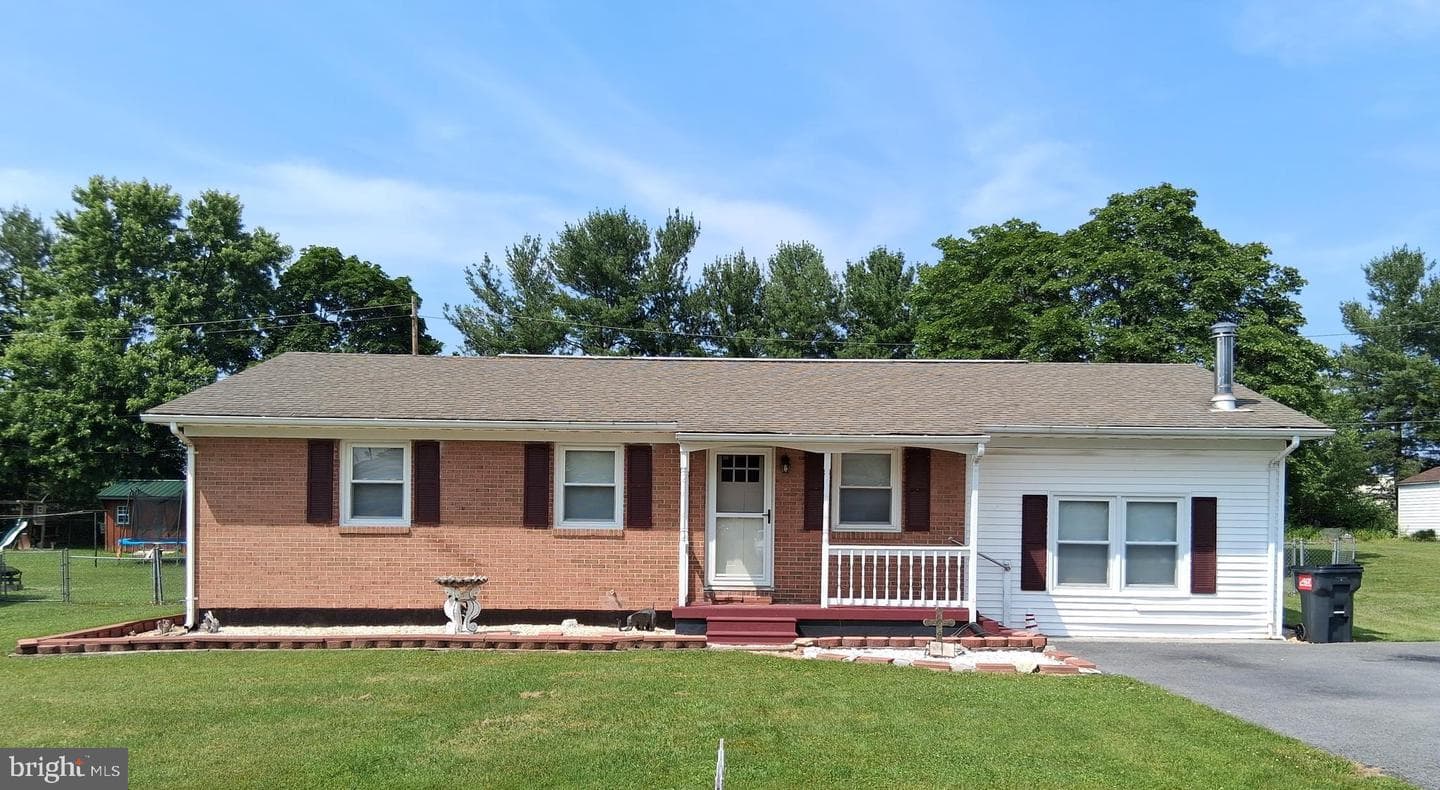 113 Meadowlark Lane