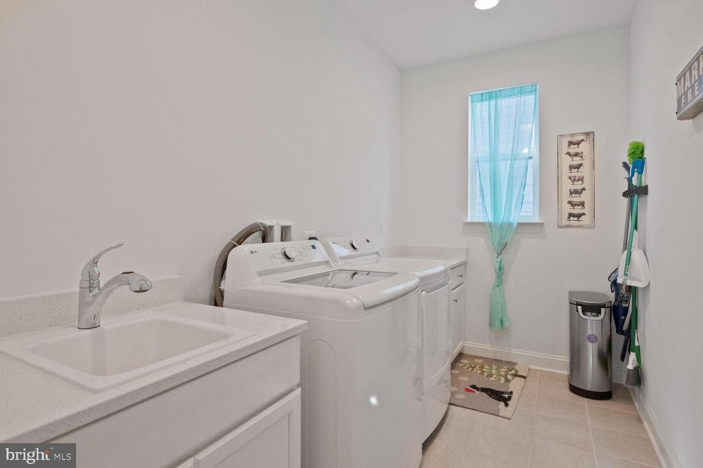 125 Cowbird Street photo 18