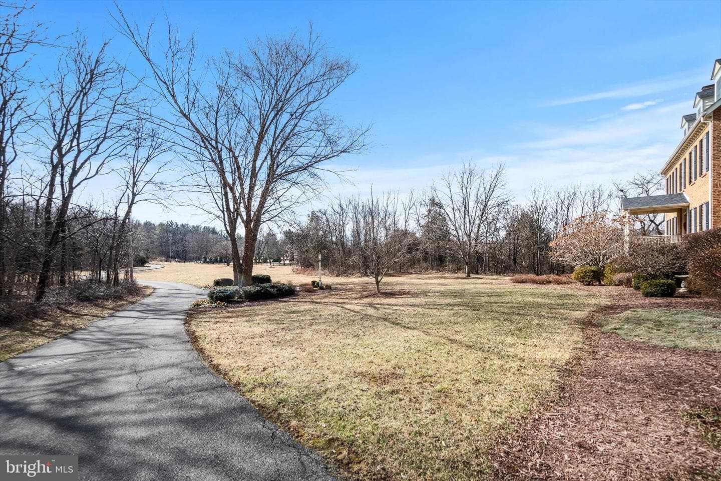 304 Longview Lane photo 5