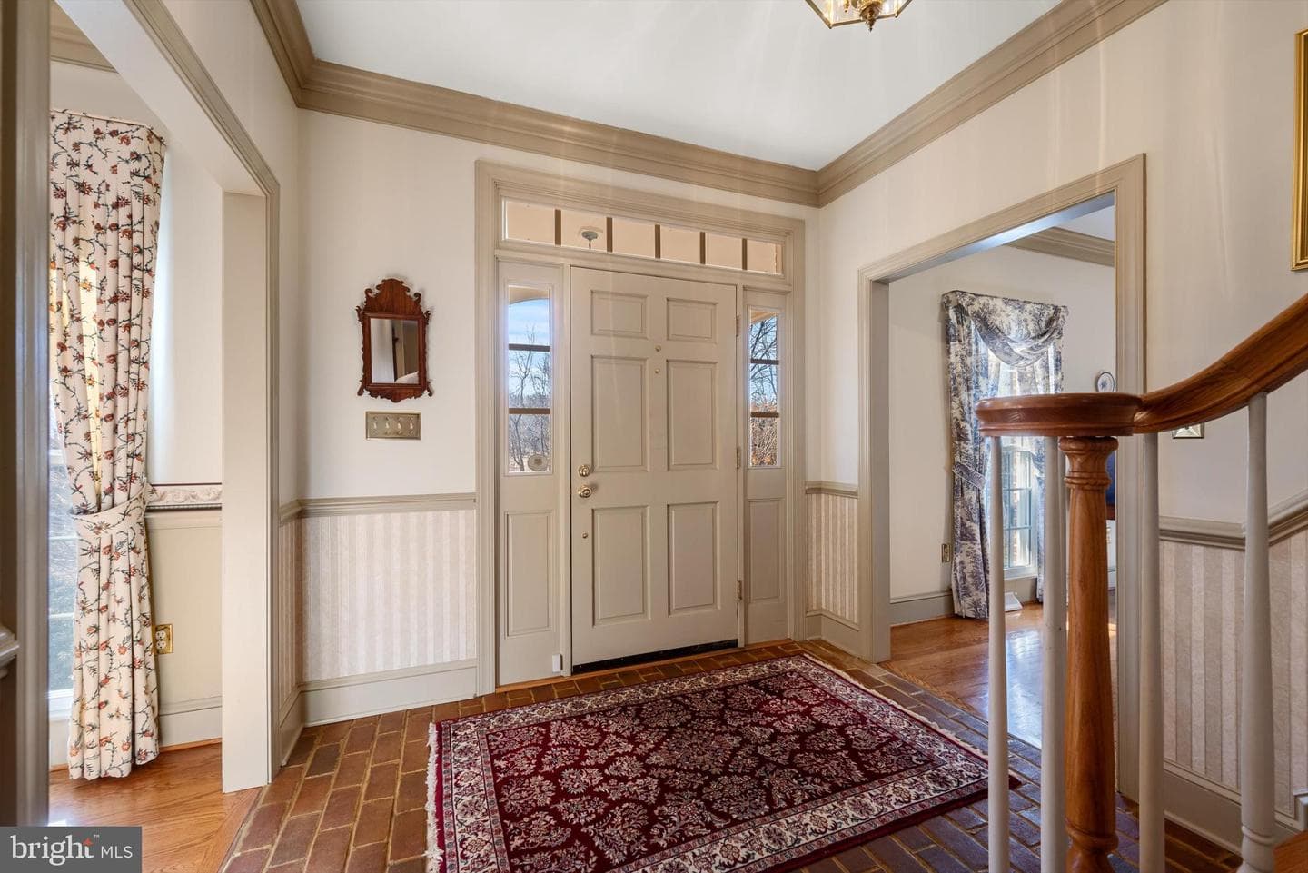 304 Longview Lane photo 9