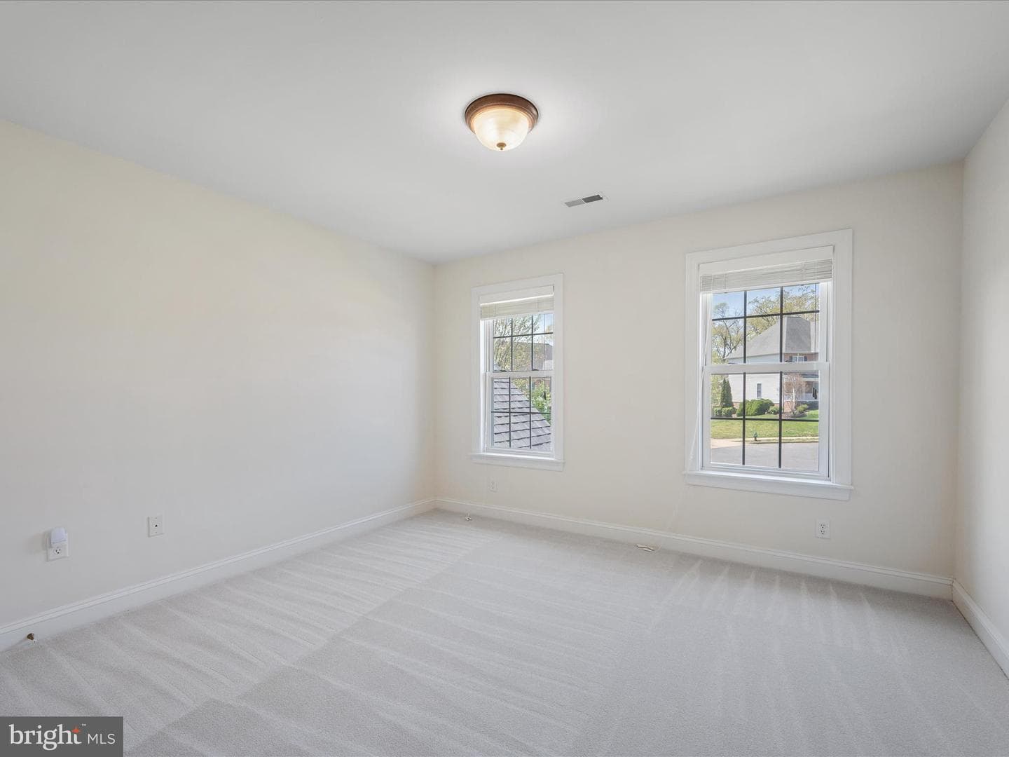 125 Killaney Court photo 36