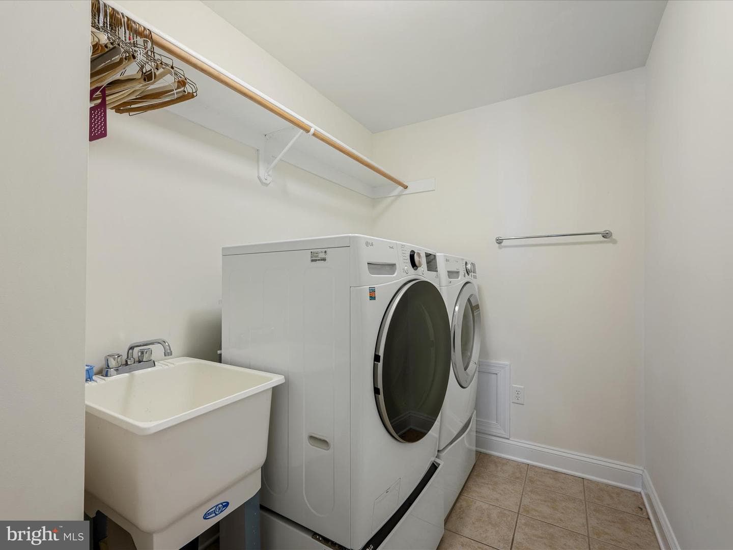 125 Killaney Court photo 38