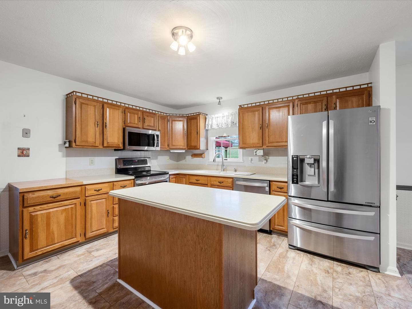5321 Middle Road photo 23