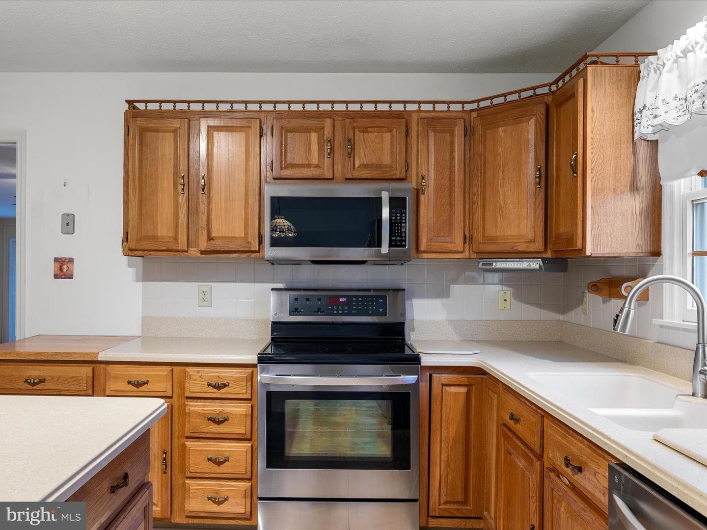5321 Middle Road photo 25