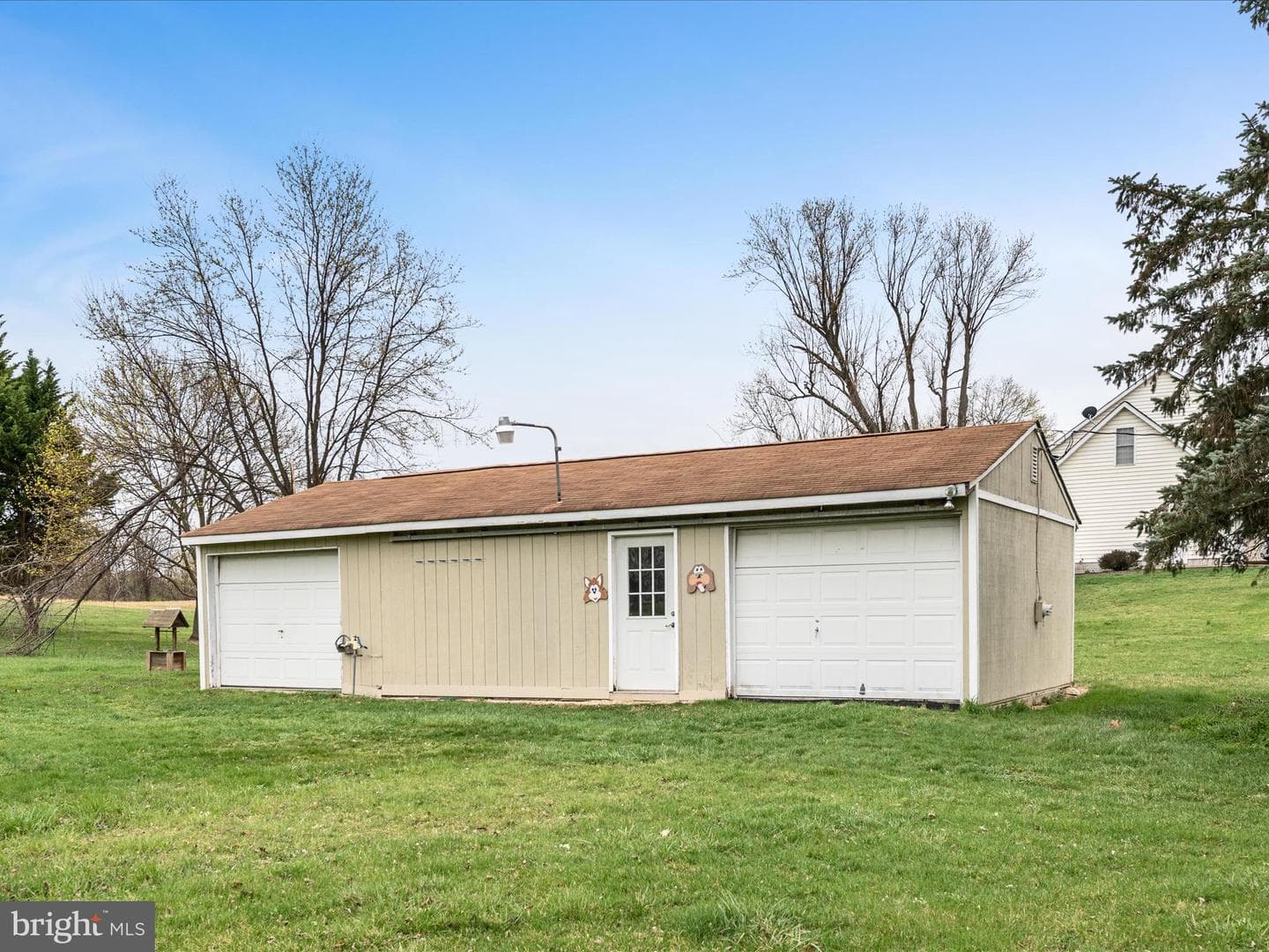 5321 Middle Road photo 3