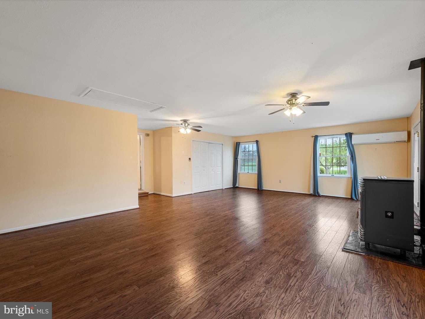 5321 Middle Road photo 30