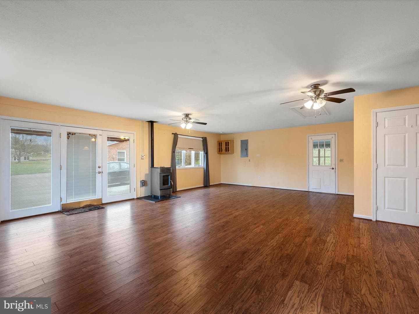 5321 Middle Road photo 31