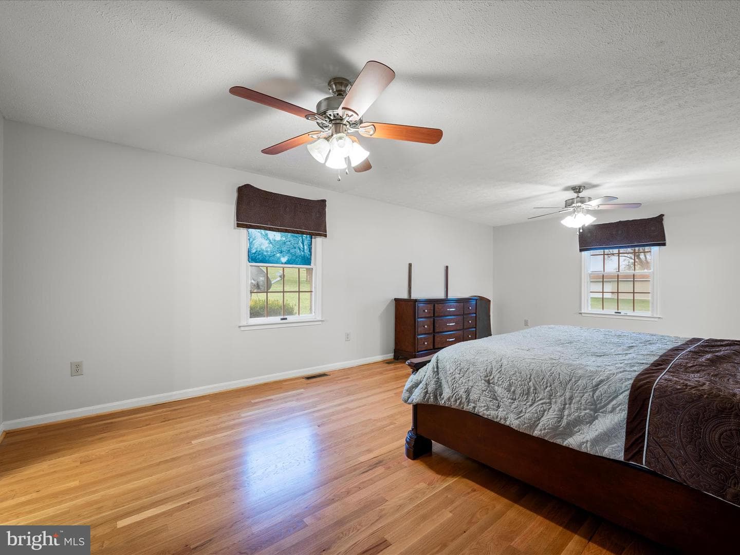 5321 Middle Road photo 33