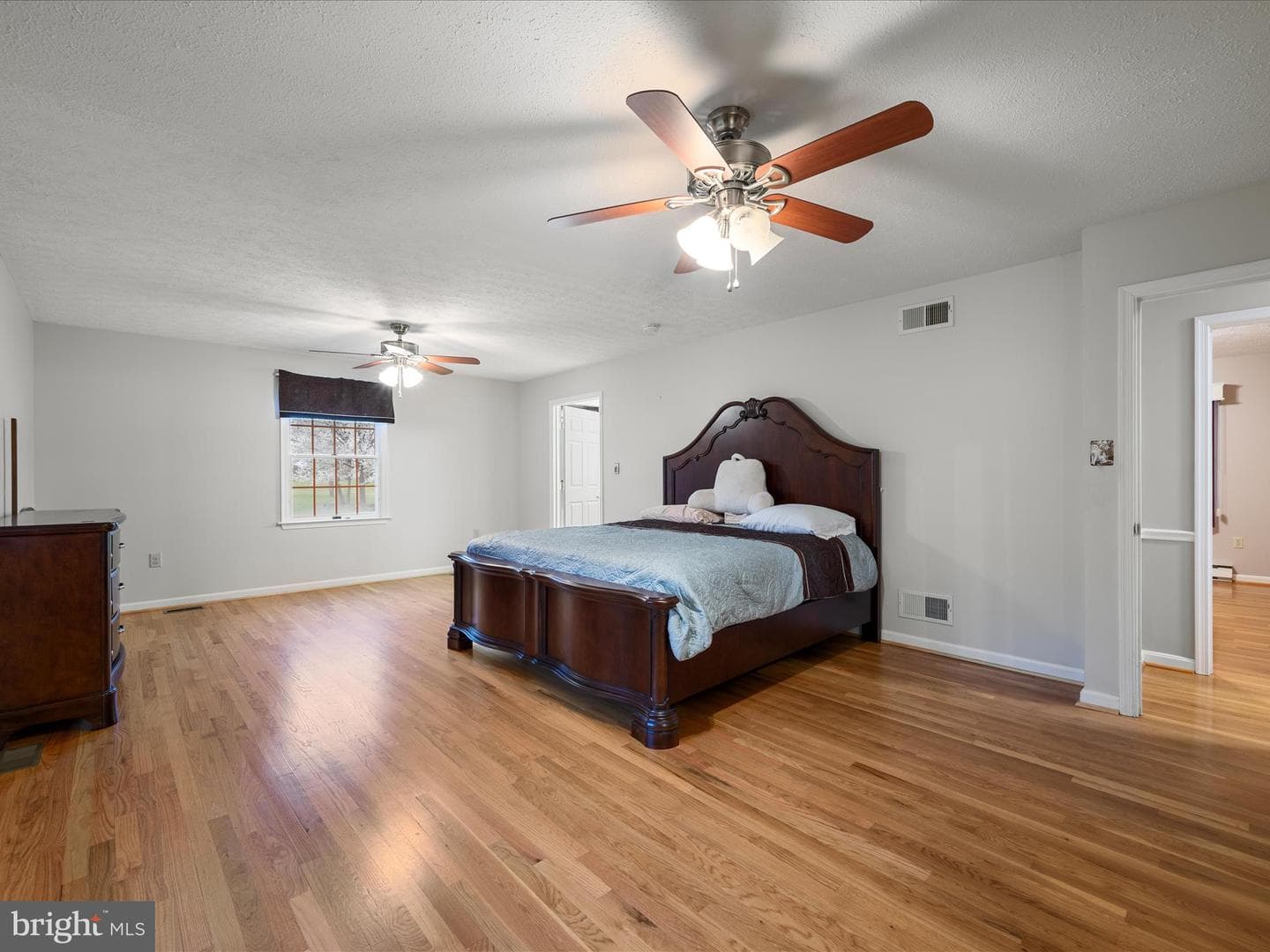 5321 Middle Road photo 34