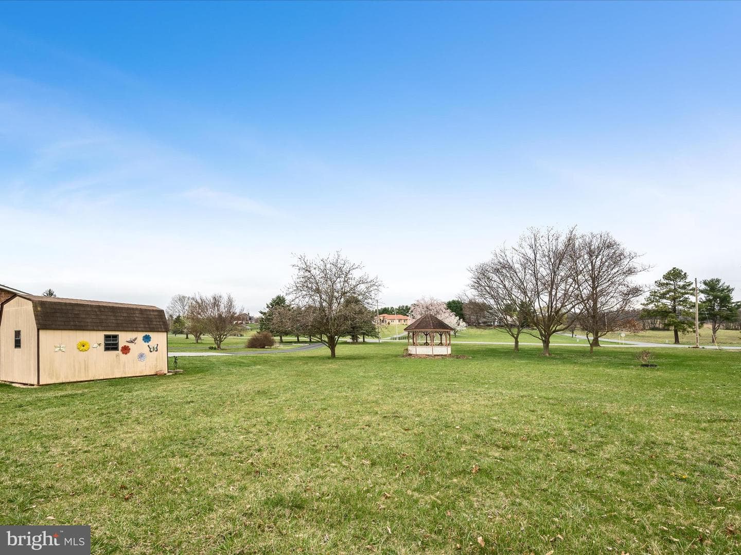 5321 Middle Road photo 55