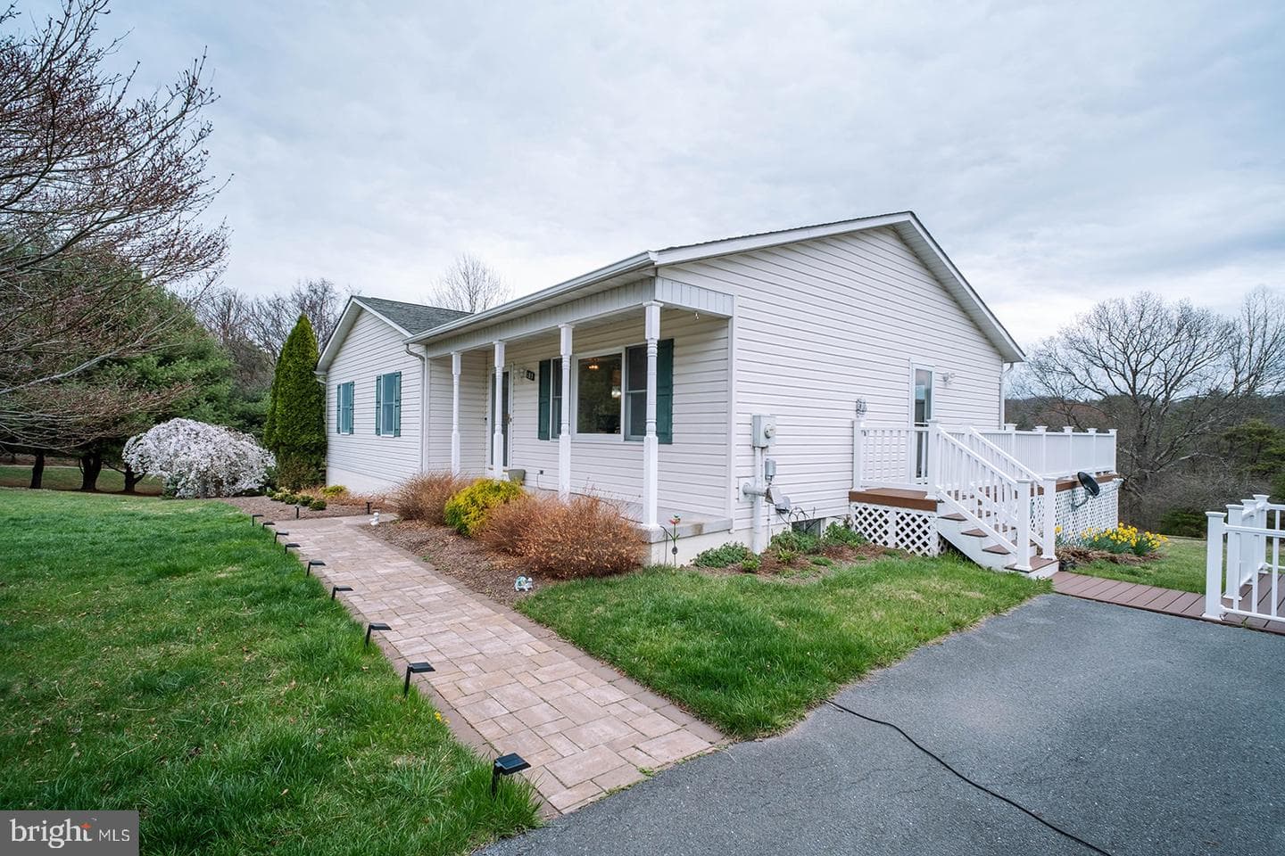 185 Isaac Drive photo 2
