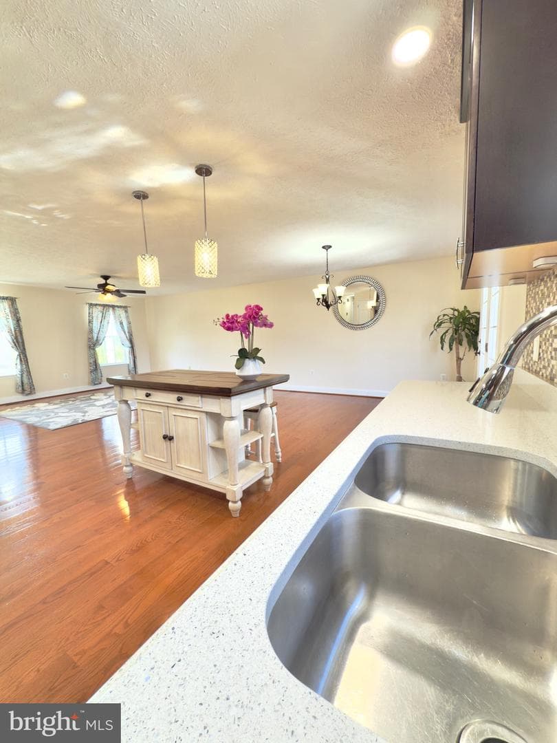 103 Charlton Road photo 20