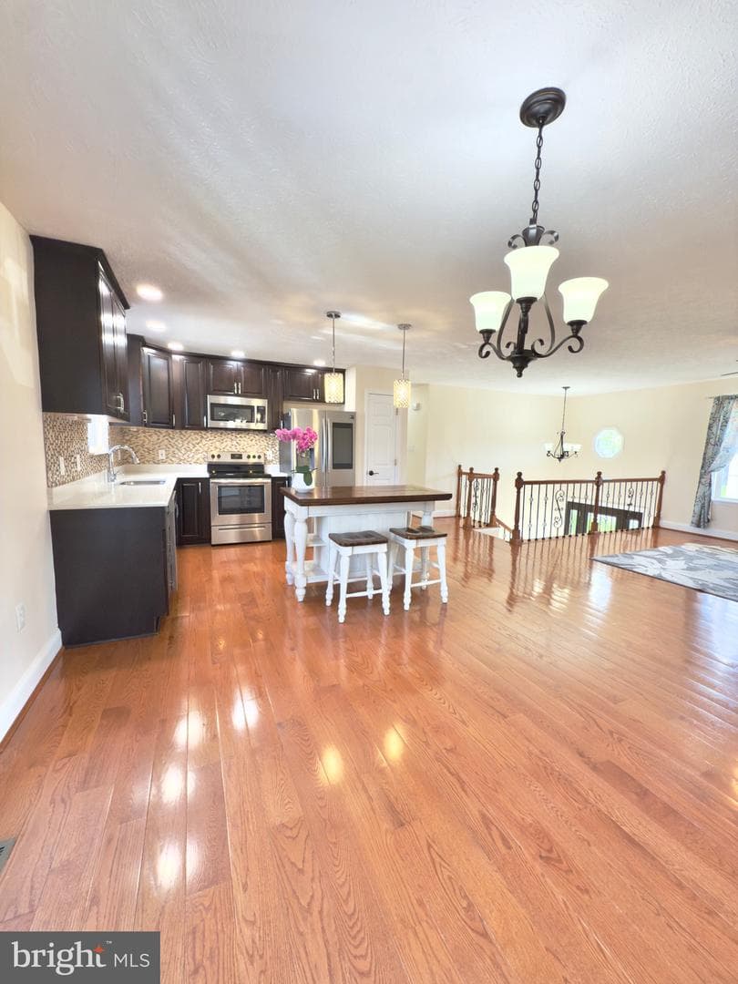 103 Charlton Road photo 24
