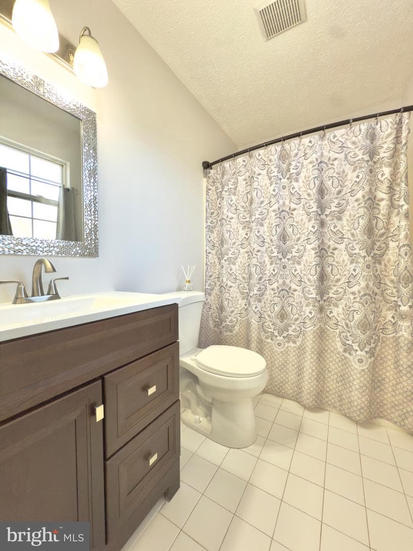 103 Charlton Road photo 37