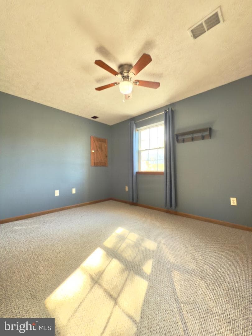 103 Charlton Road photo 44