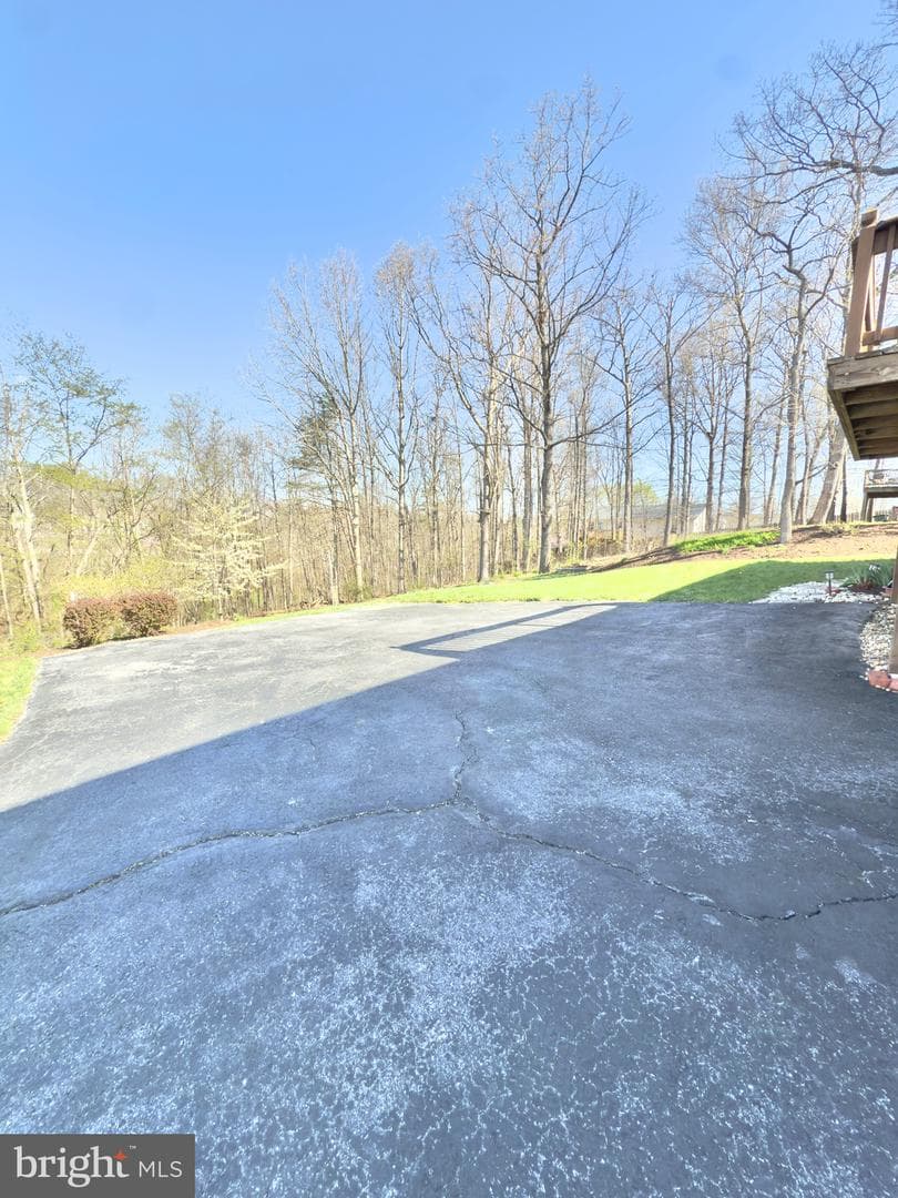 103 Charlton Road photo 9