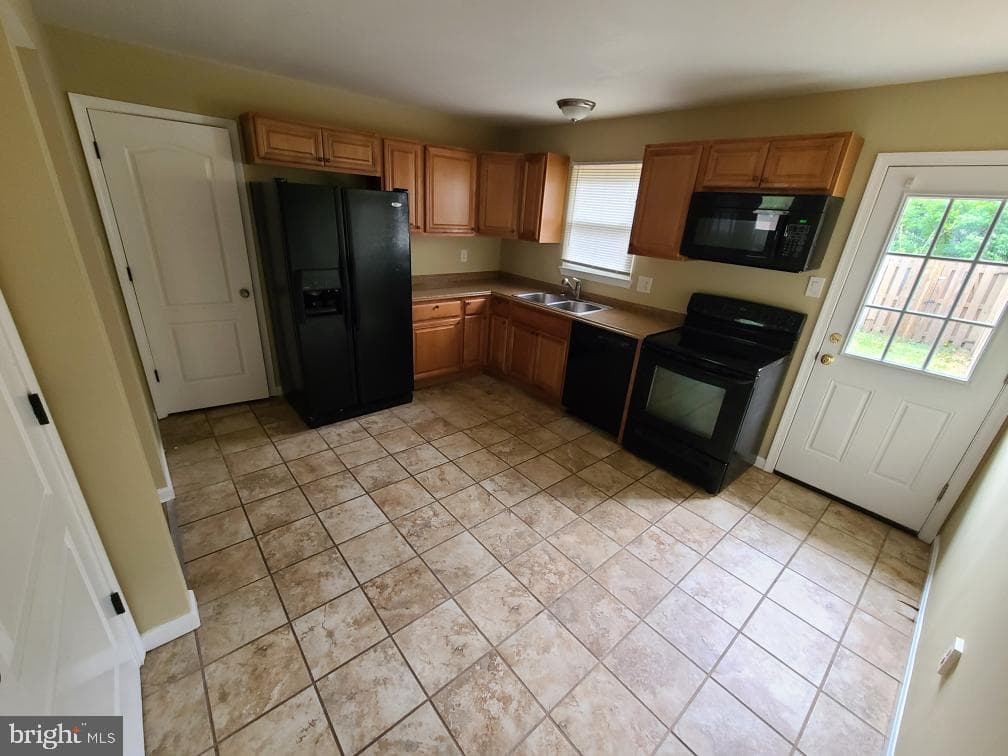 1178 Ravenwood Road photo 3
