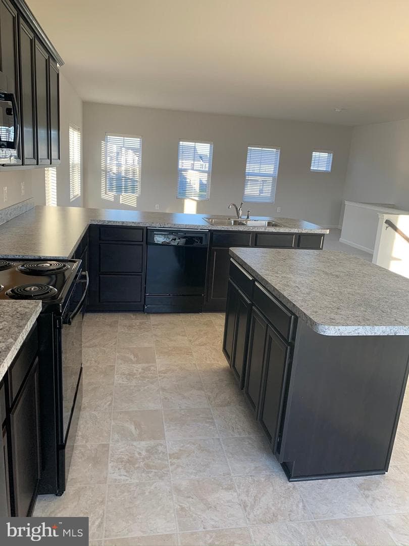 210 Parkland Drive photo 13