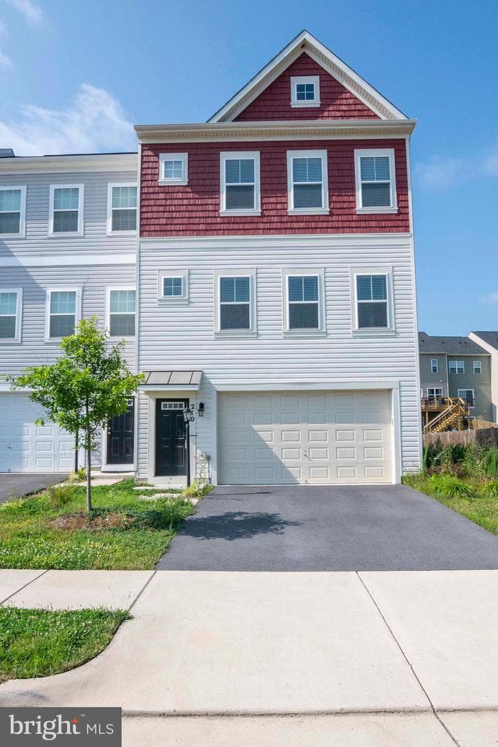 210 Parkland Drive photo 29