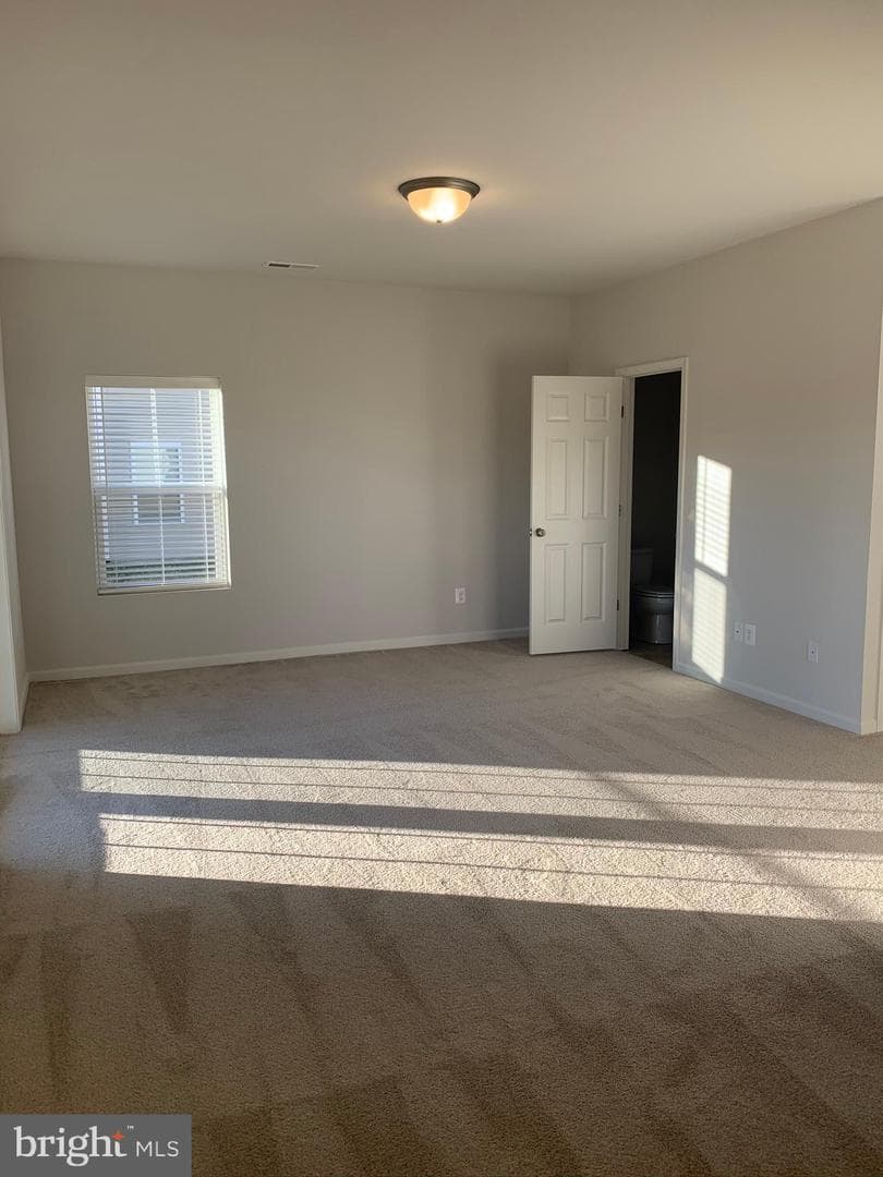 210 Parkland Drive photo 5