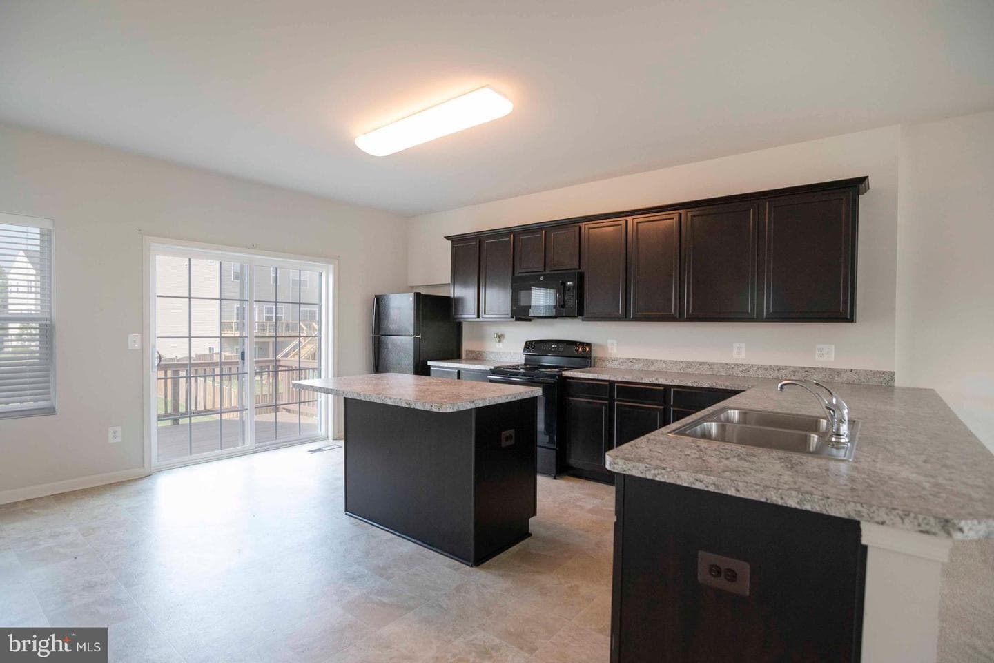 210 Parkland Drive photo 53