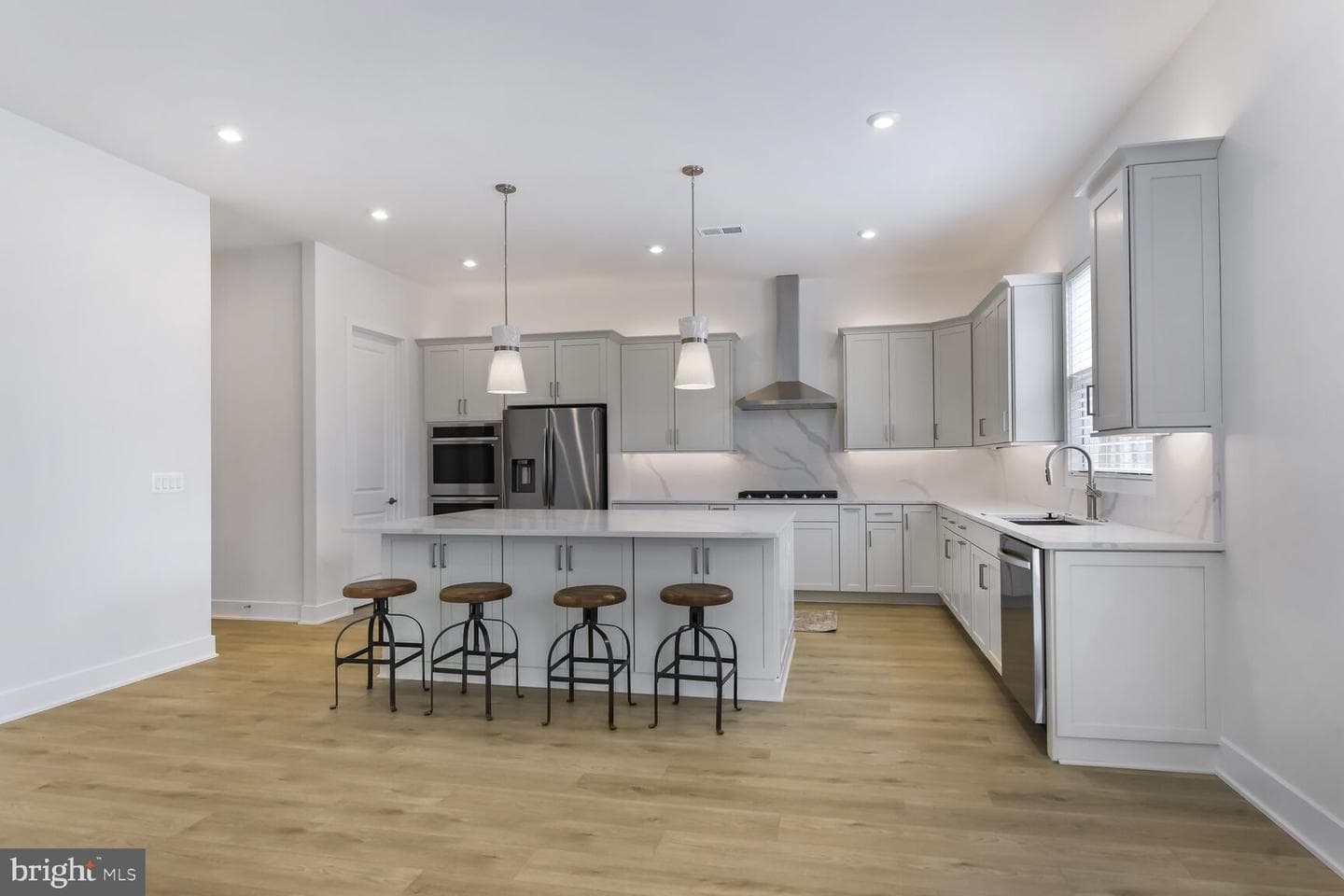 115 Hourglass Lane photo 11