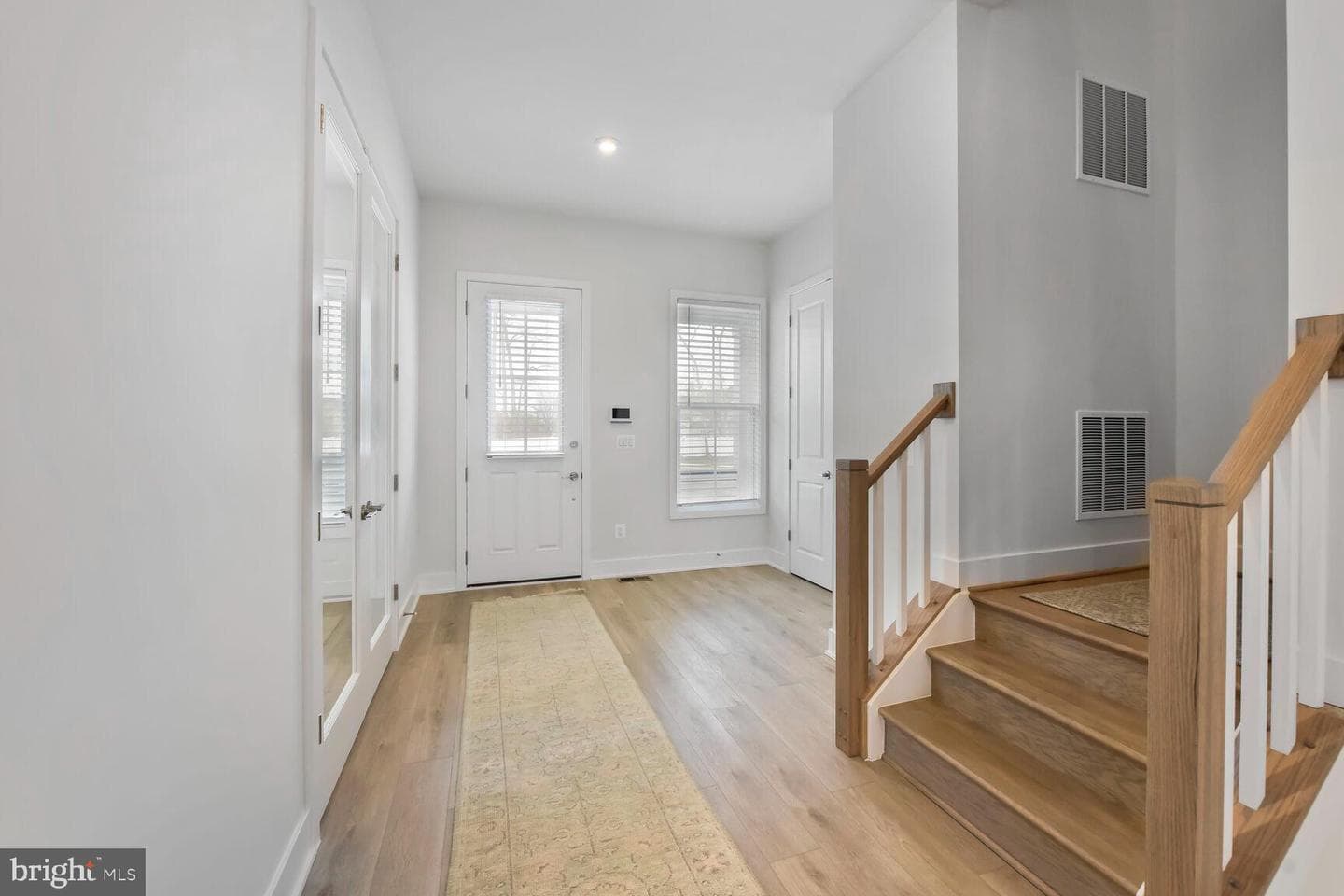 115 Hourglass Lane photo 2