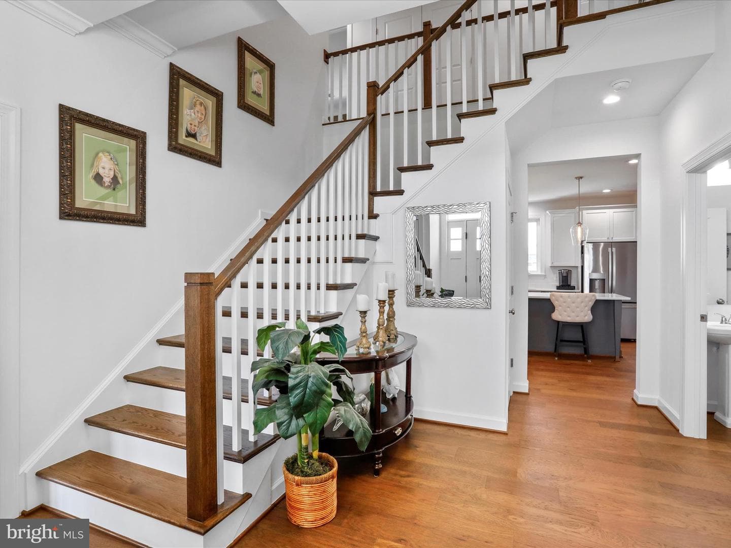 183 Garrison Court photo 10