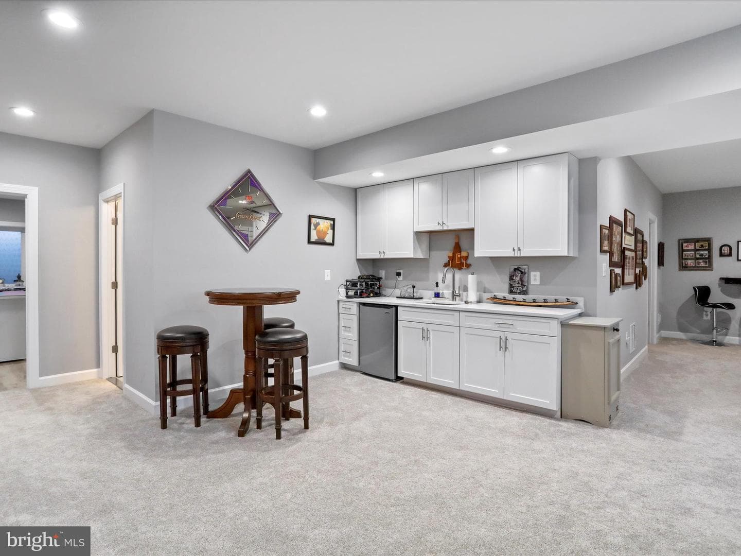 183 Garrison Court photo 40