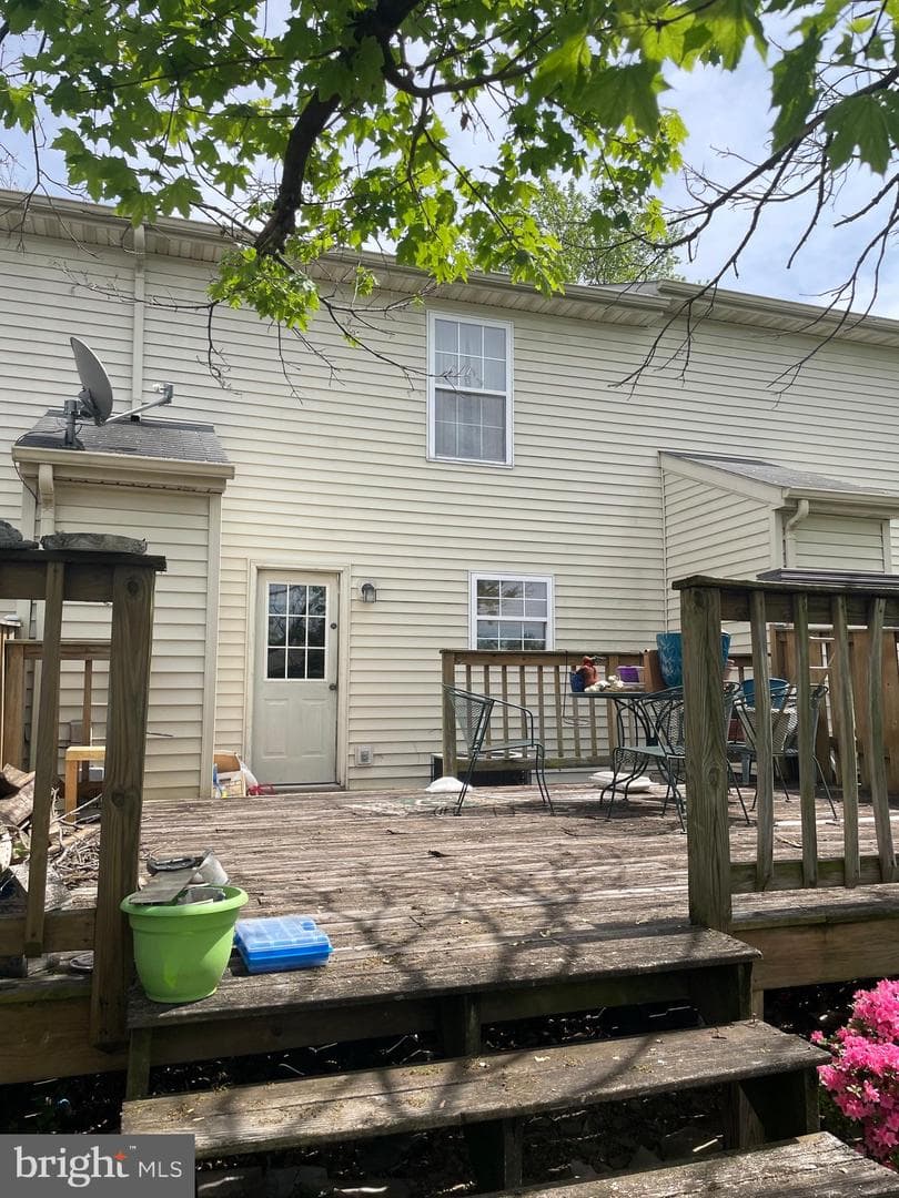 303 Barrington Lane photo 3