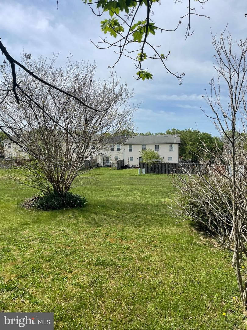 303 Barrington Lane photo 4