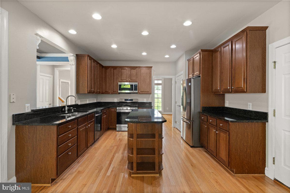 602 S Lakeview Drive photo 4