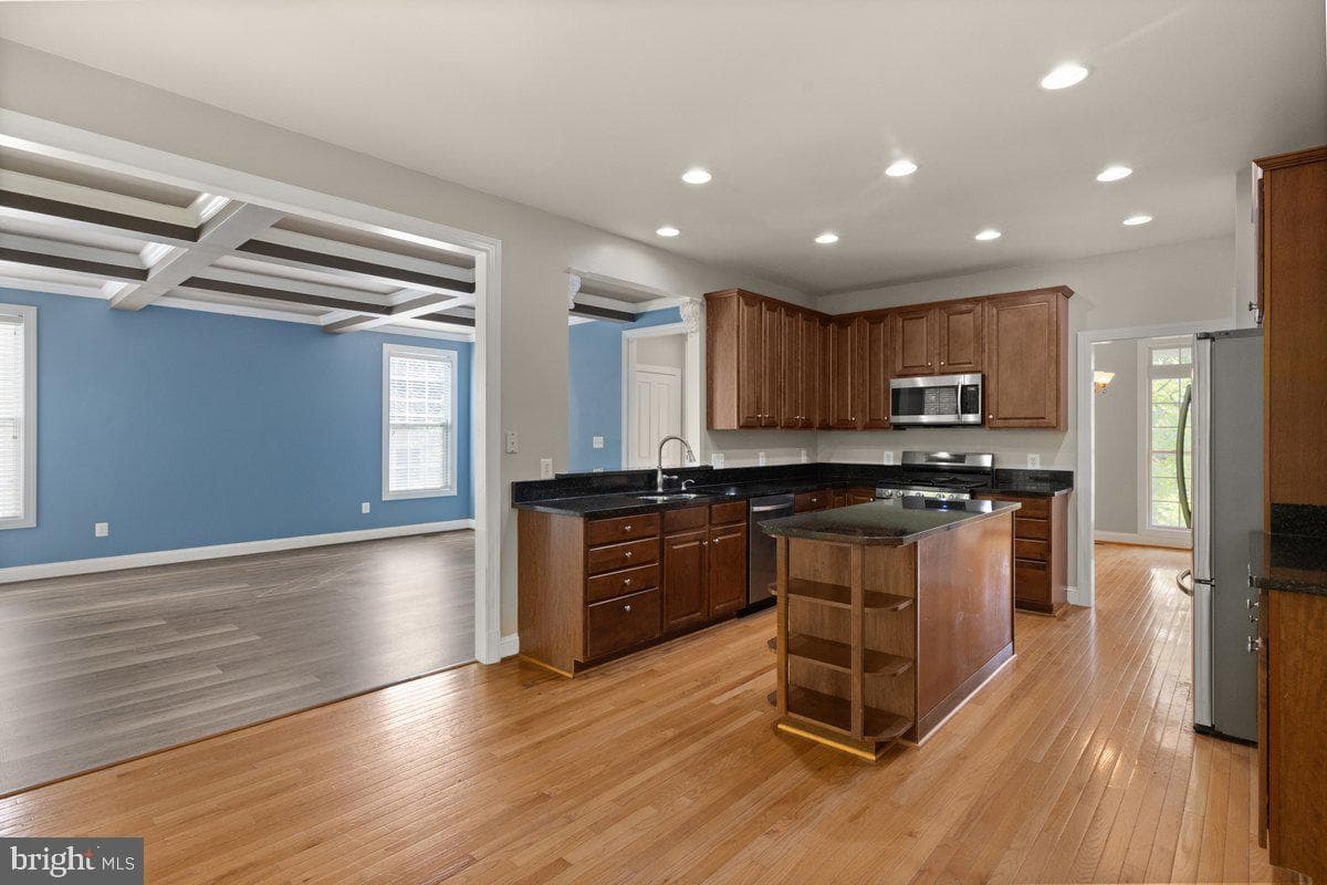 602 S Lakeview Drive photo 6