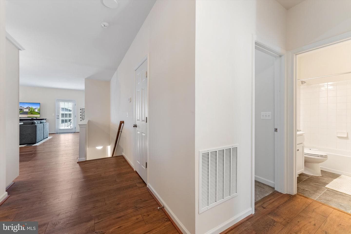 102 Jewel Box Drive photo 5