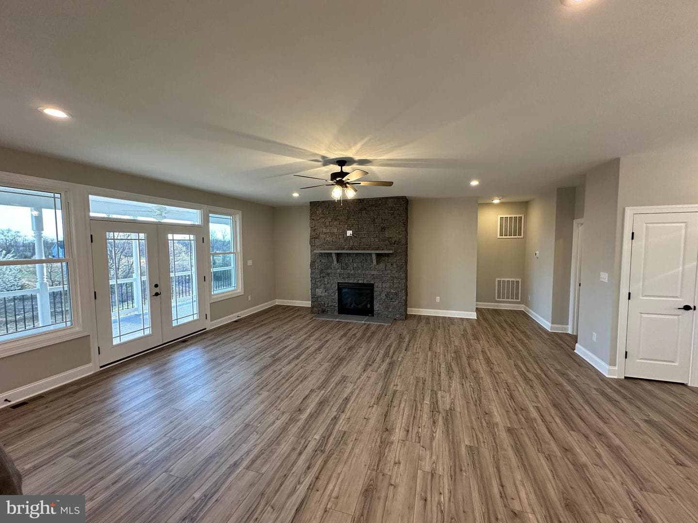 1005 Redbud Road photo 6