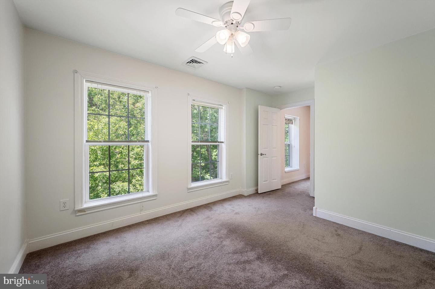 232 Devland Drive photo 32