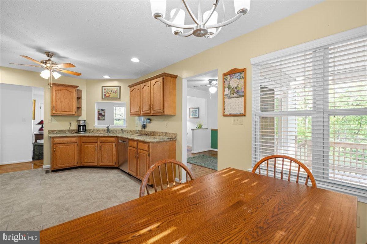 116 Ware Place photo 11