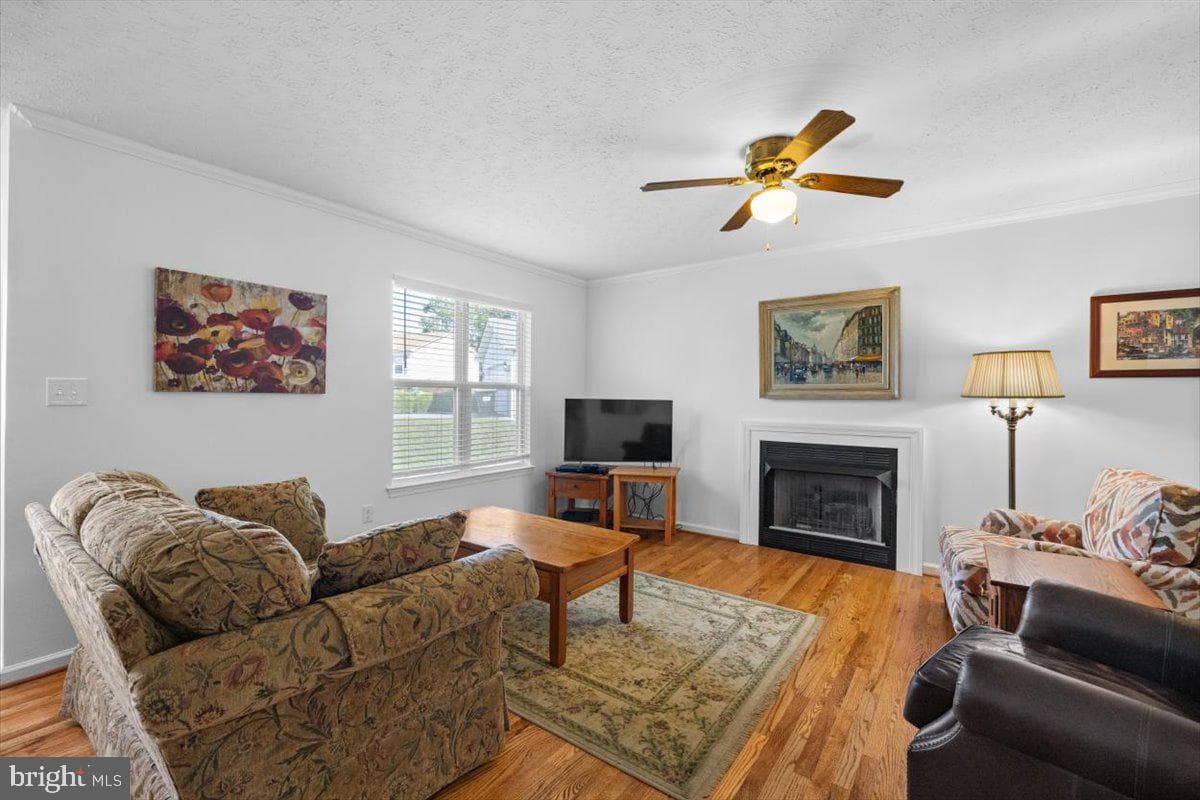 116 Ware Place photo 2