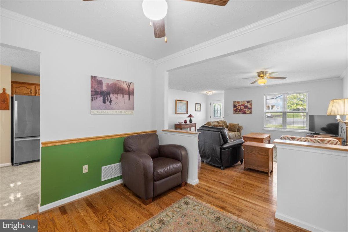 116 Ware Place photo 6