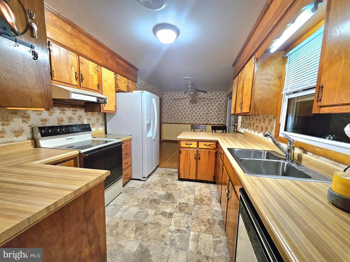 671 Fox Drive photo 13