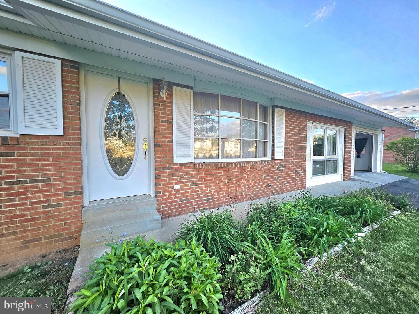 671 Fox Drive photo 2